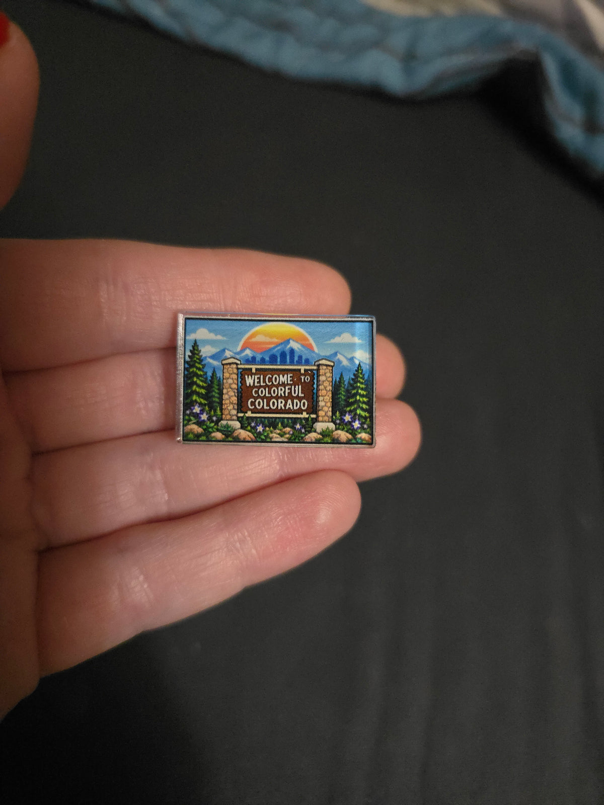 1.25" Colorado Shaped Welcome Sign | 2027 Denver, Colorado, USA | Jehovah’s Witnesses International Convention | JW Collectible Souvenir Pin | JW Gifts
