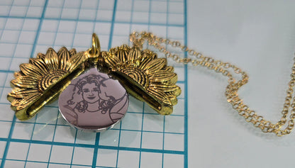 Sunflower Reveal Necklace - Ready to be Engraved - Premium Stainless Steel Piece #700031