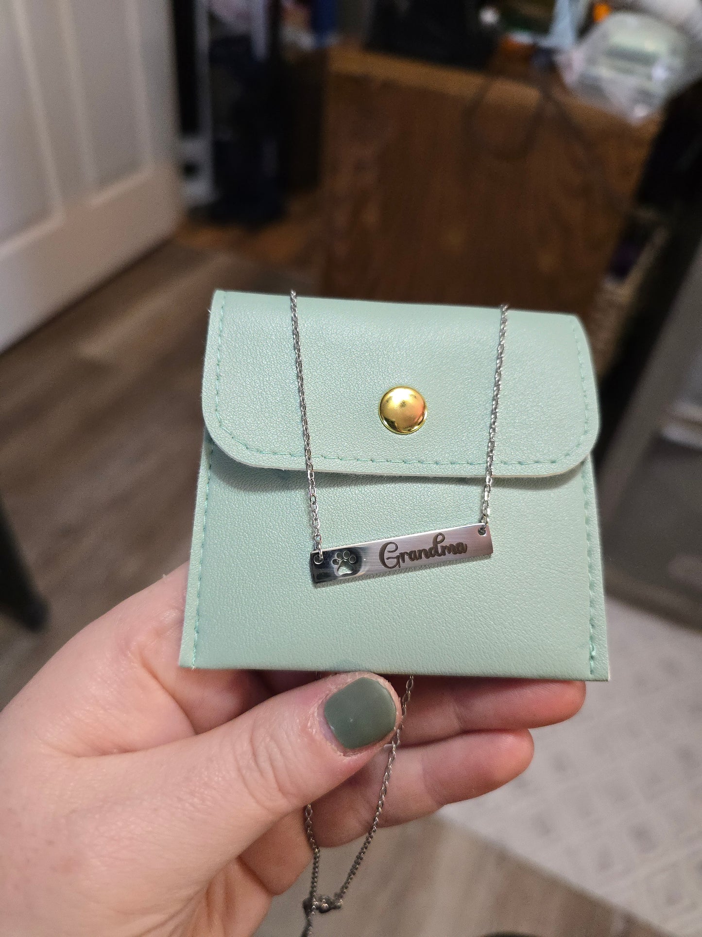 Paw - Horizontal Bar Necklace - Ready to be Engraved - Premium Stainless Steel Piece #700038