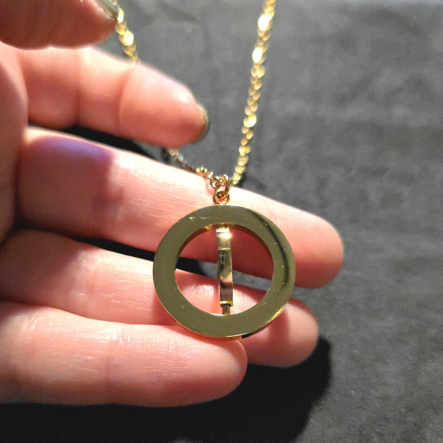 Rotating Heart Necklace - Ready to be Engraved - Premium Stainless Steel Piece #700040