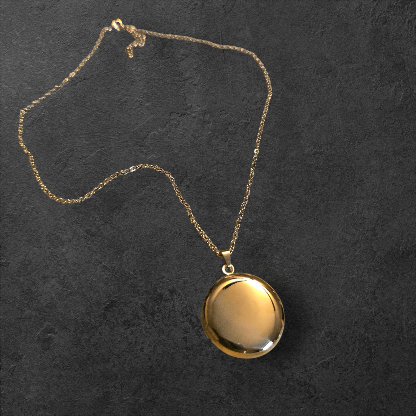 Circle Locket - Ready to be Engraved - Premium Stainless Steel Piece #700026